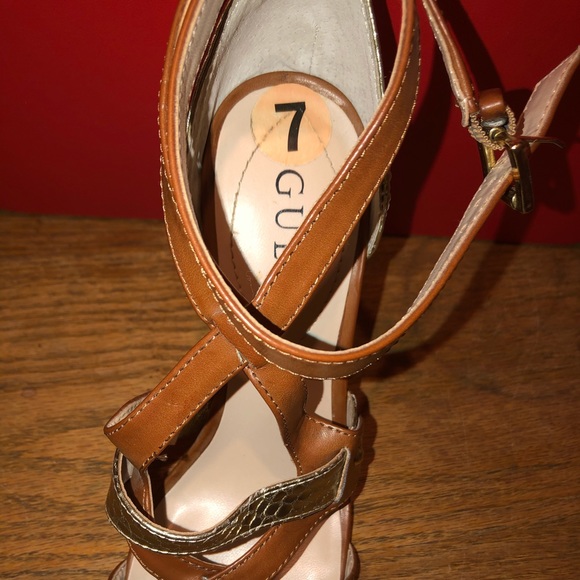 Guess heels very comfortable - Picture 2 of 5